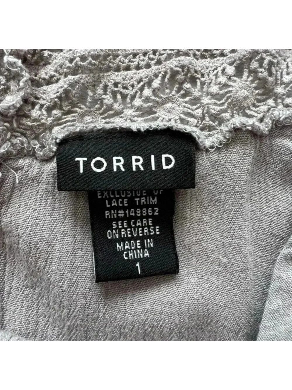 Torrid women exclusive of lace trim gray top size 1 - Picture 5 of 10